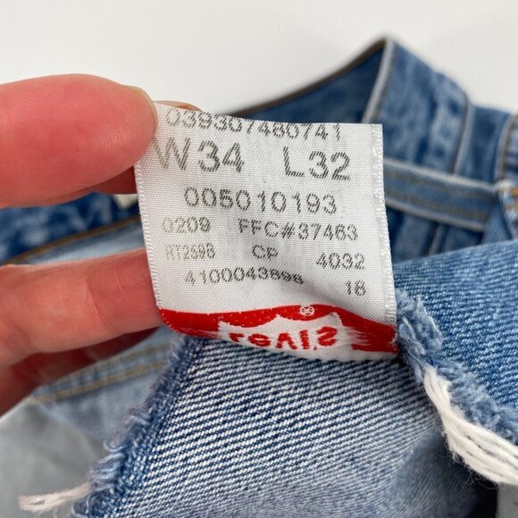 Levi's 501 Distressed High Rise DIY Cut Off Button Fly Denim 34 Jean Shorts - Picture 7 of 8